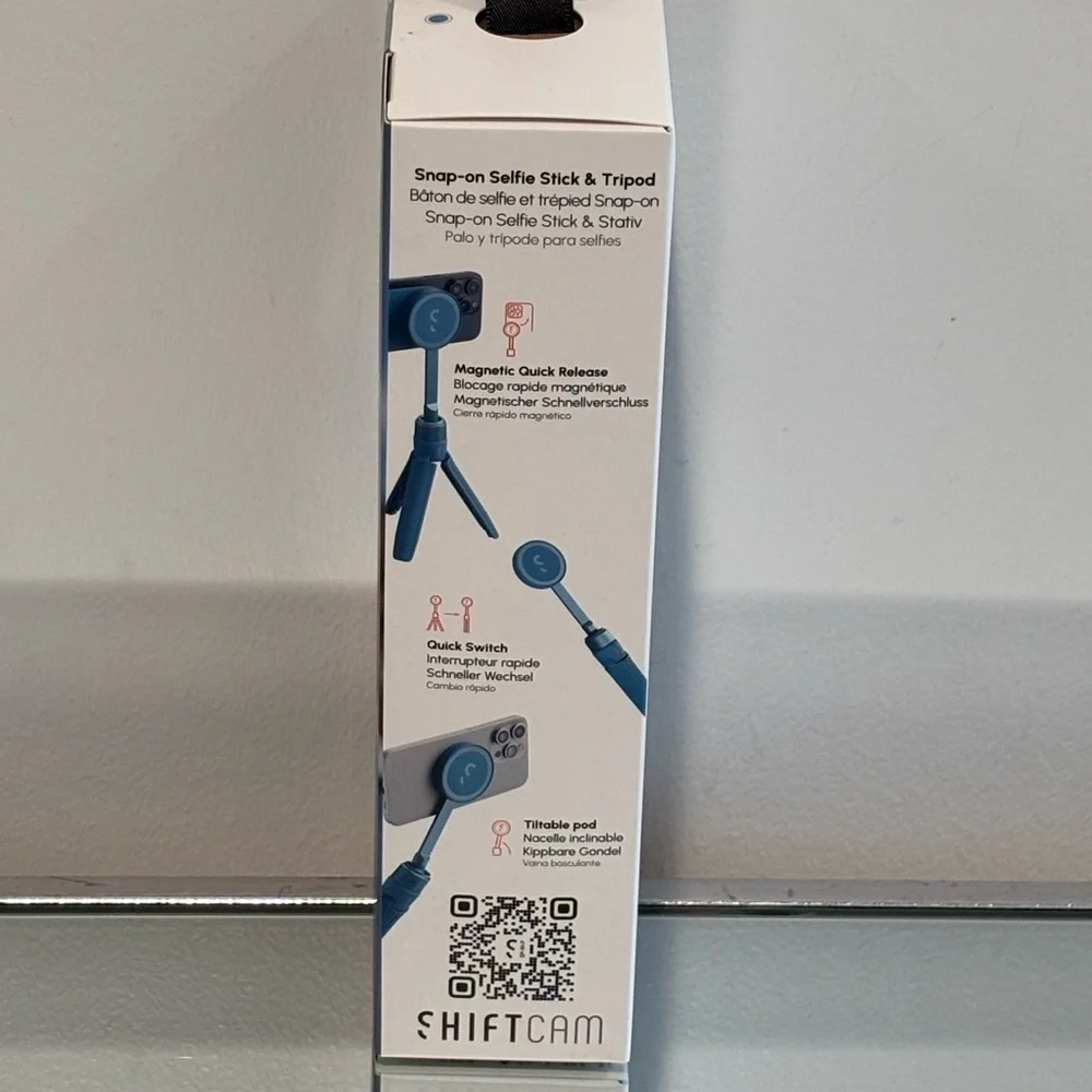 NWT Blue Snap Stand Mini for Smartphones
